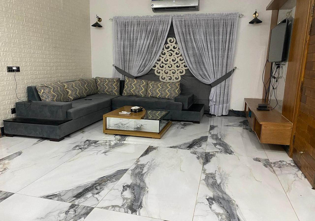 Burj Al Bahria Town Luxury Suites Lahore Buitenkant foto