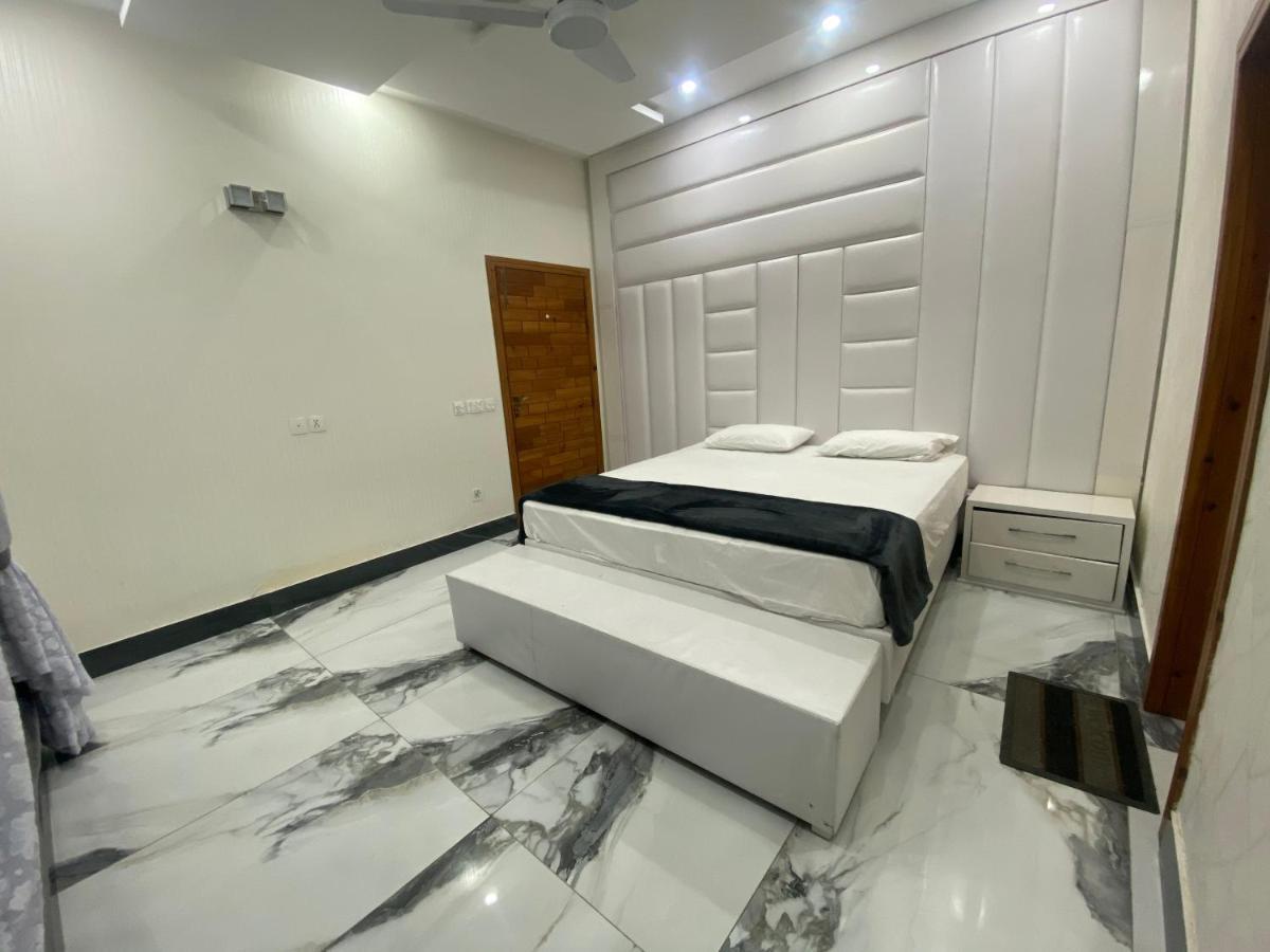 Burj Al Bahria Town Luxury Suites Lahore Buitenkant foto