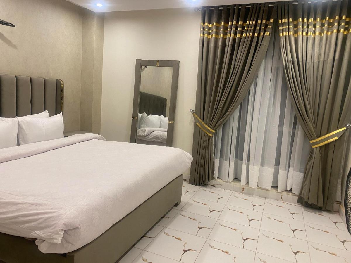 Burj Al Bahria Town Luxury Suites Lahore Buitenkant foto