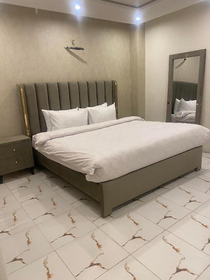 Burj Al Bahria Town Luxury Suites Lahore Buitenkant foto