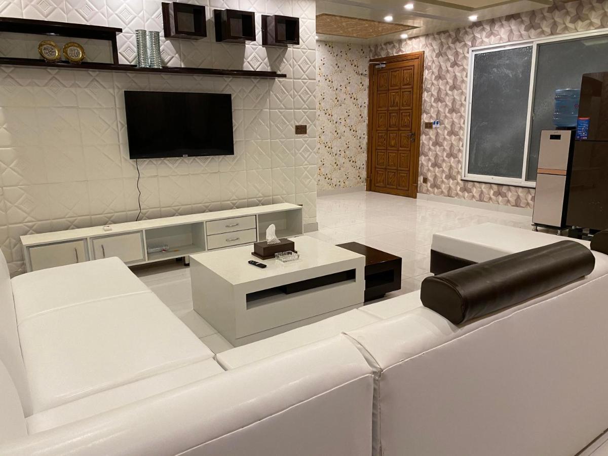 Burj Al Bahria Town Luxury Suites Lahore Buitenkant foto