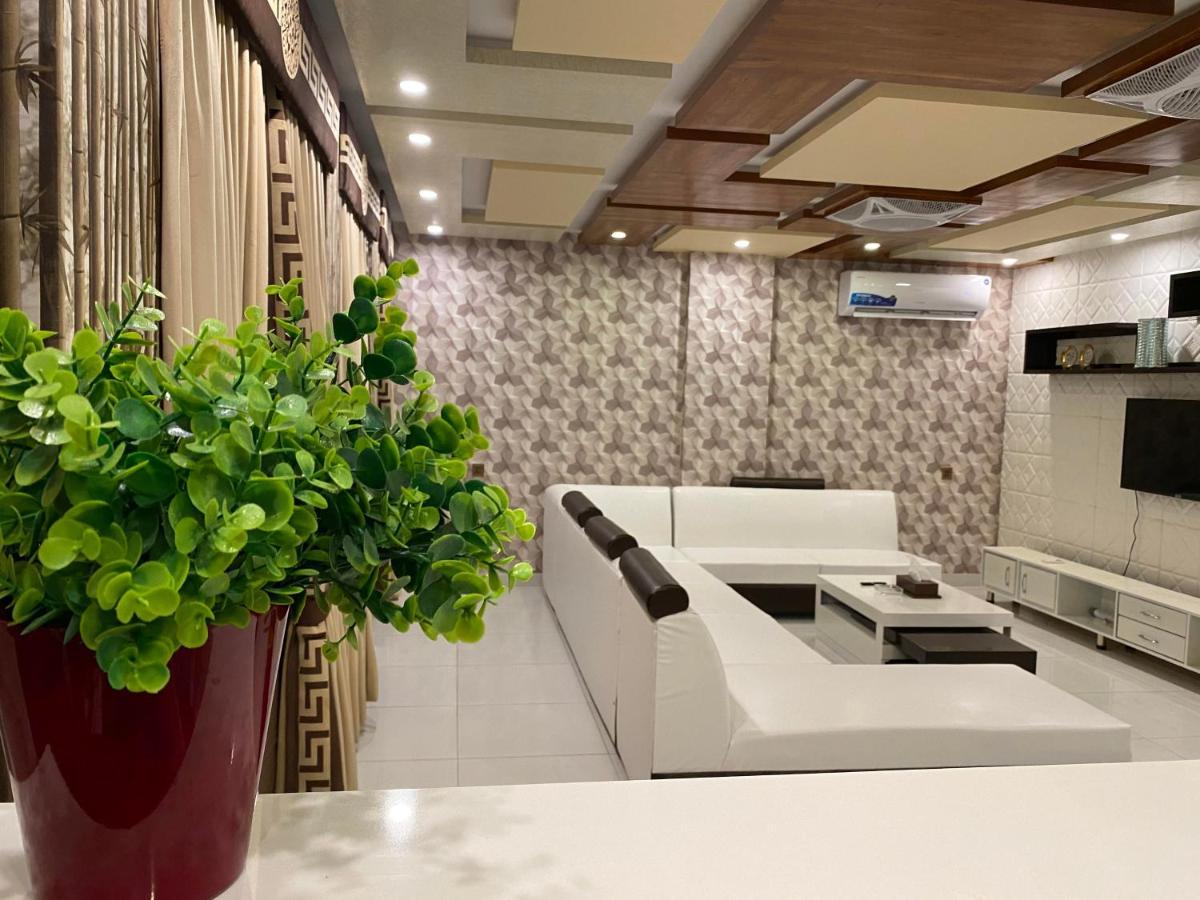 Burj Al Bahria Town Luxury Suites Lahore Buitenkant foto